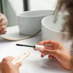 Le mascara 3D expert est un produit phare de la gamme maquillage de Mademoiselle bio.