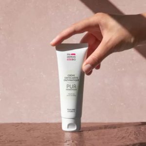 Crème exfoliante enzymatique